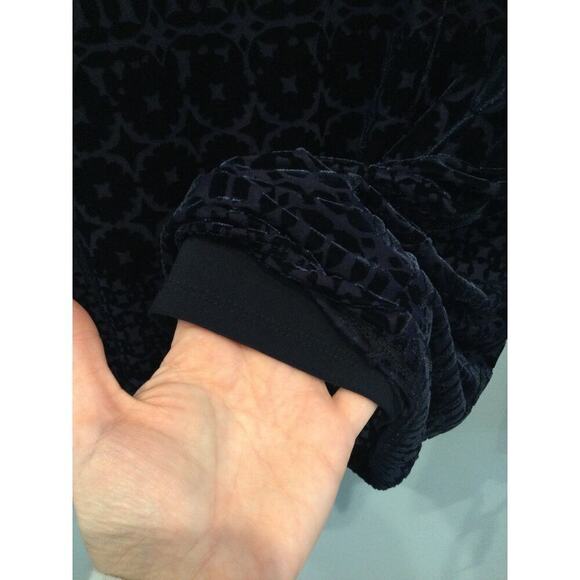 Talbots Velvet Burnout Shirt Womens MP M Petite Navy Blue Tie Sleeve Whimsigoth - Picture 9 of 9